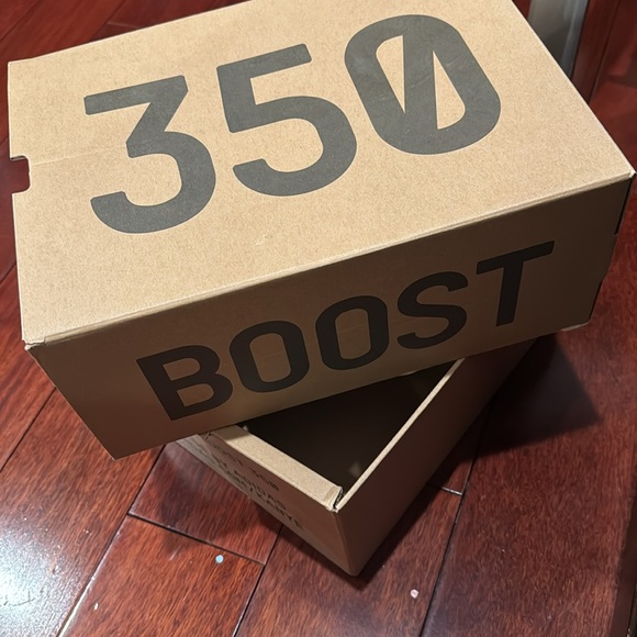 Yeezys Zebra snickers authentic Size 8 includes box - Picture 9 of 10